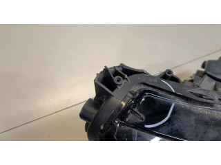 Фара передняя Peugeot 2008 2019-2023 правая