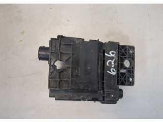 Блок предохранителей Infiniti QX56 2004-2010 243827s110 5.6