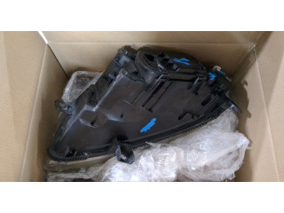 Фара передняя  Audi A6 (C6) 2005-2011 правая 