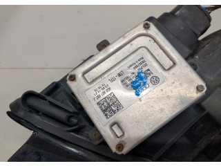 Фара передняя  Volkswagen Passat CC 2012-2017 правая 