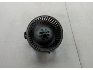 Моторчик печки  Mitsubishi Carisma        