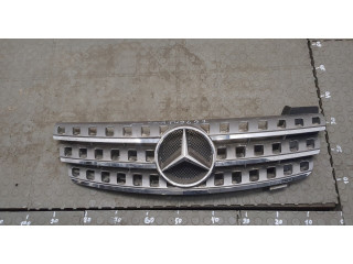 Решетка радиатора  Mercedes ML W164 2005-2011          
