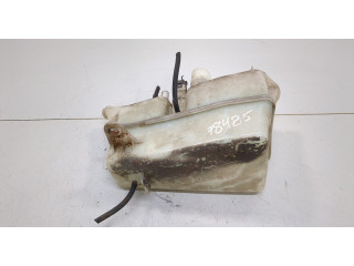 Бачок омывателя Volvo 850