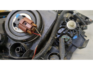 Фара передняя Toyota RAV 4 2015-2019 левая