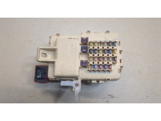 Блок предохранителей Toyota Sequoia 2000-2008