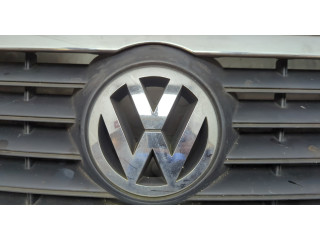 Решетка радиатора Volkswagen Passat 6 2005-2010 3C0853651AD