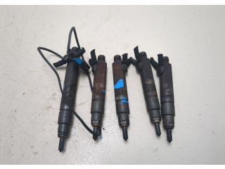 Форсунка топливная Volkswagen Transporter 4 1991-2003 074130201C