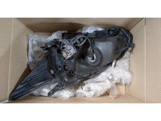 Фара передняя  Toyota Prius 2009-2015 правая 