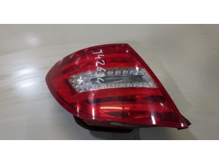 Задний фонарь          