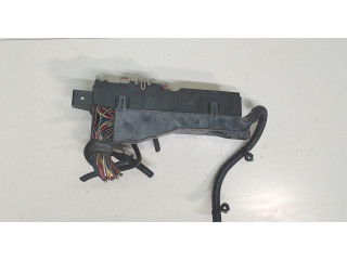 Блок реле  Mazda Tribute 2001-2007          3