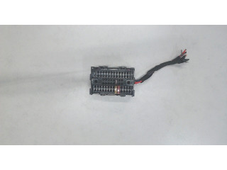 Блок предохранителей  Volkswagen Transporter 5 2003-2009           1.9