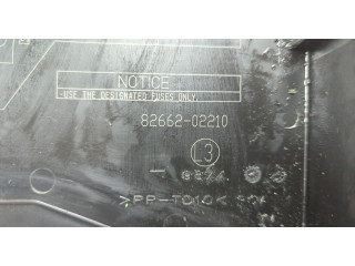 Блок предохранителей  Toyota Auris E15 2006-2012      8266202210   