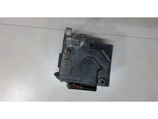 Крышка блока предохранителей  Ford Fusion 2002-2012      2s6t14a076aa    1.6