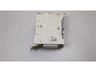 Блок предохранителей Lexus IS 2005-2013 8273053050