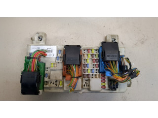 Блок предохранителей  Ford Focus 2 2008-2011      7M5T14A073CG   