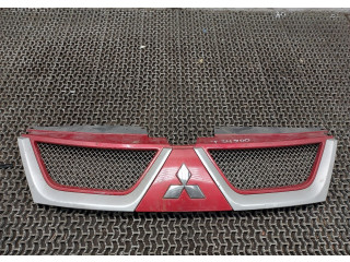 Решетка радиатора Mitsubishi Outlander XL 2006-2012 2.2 7450A037RB