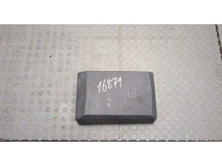 Крышка блока предохранителей  Chevrolet Tahoe 2006-2014         