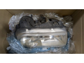 Фара передняя  Chrysler 300C 2004-2011 правая 