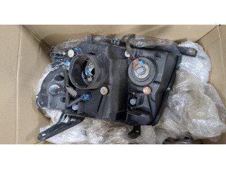 Фара передняя  Mitsubishi Pajero 2006-2011 правая 