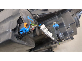 Фара передняя  Peugeot 2008 2013-2019 правая 