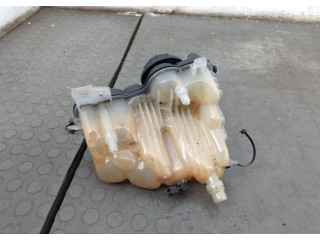 Бачок расширительный Jaguar XE 2015-2025