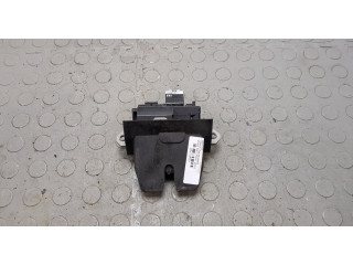 Замок багажника  Volvo S40 2004-       