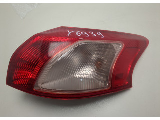 Задний фонарь          