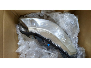 Фара передняя  Suzuki SX4 2006-2014 правая 