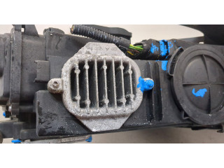 Фара передняя Audi Q3 2011-2018 левая