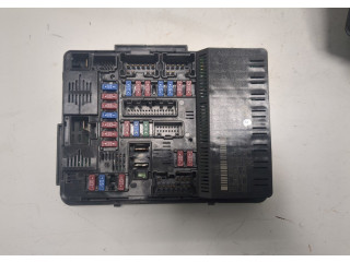 Блок предохранителей  Nissan Pathfinder 2012-2017          3.5