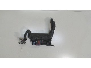 Блок предохранителей  Nissan Almera Tino      24381AU000    1.8