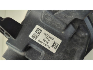 Фара передняя  Chevrolet Trax 2016-2022 правая 