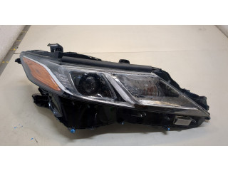 Фара передняя  Toyota Camry XV70 2017-2021 правая 