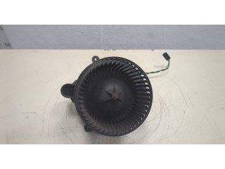 Моторчик печки Jeep Commander 2006-2010 5166300AB 5166300AB