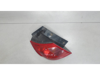 Задний фонарь 8331A027, MR957365 Mitsubishi Colt 2004-2008