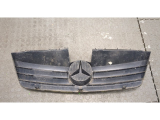 Решетка радиатора  Mercedes Vaneo          