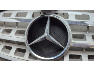 Решетка радиатора  Mercedes ML W164 2005-2011          