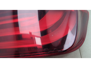 Задний фонарь          