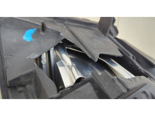 Фара передняя GMC Acadia 2019-2025 правая