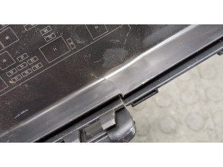 Крышка блока предохранителей Hummer H3