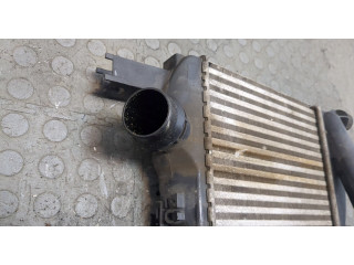 Интеркулер Dacia Sandero 2012-