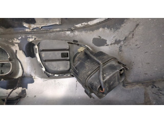 Бампер  Mitsubishi Carisma передний   