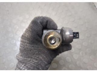 Форсунка топливная Skoda Octavia (A5) 2004-2013 038130073AG