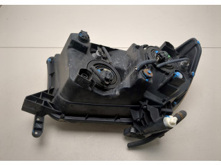 Фара передняя Toyota Sequoia 2008- правая