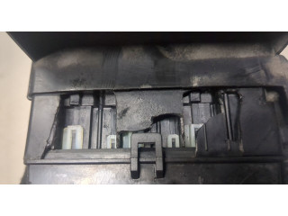 Блок предохранителей Chevrolet Captiva 2006-2011