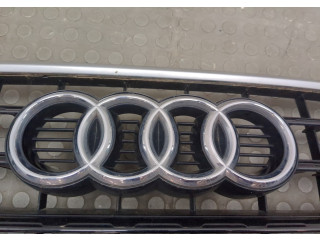 Решетка радиатора Audi Q3 2011-2018 8U0853651AA