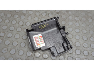 Крышка блока предохранителей  Tesla Model S 2012-2016         