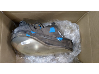 Фара передняя  Volvo XC90 2006-2014 правая 