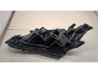 Фара передняя  Toyota Camry XV70 2017-2021 правая 