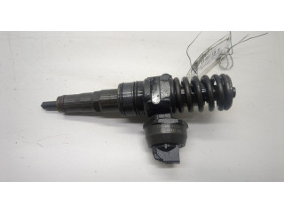 Форсунка топливная  Volkswagen Golf 5 2003-2009    038130073AG     